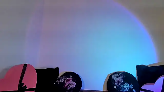 Snapshot of Rosemarie_Blu chatting on 02-21-26, 08:26 Rosemarie Blu online show from 02-21-26, 08:26