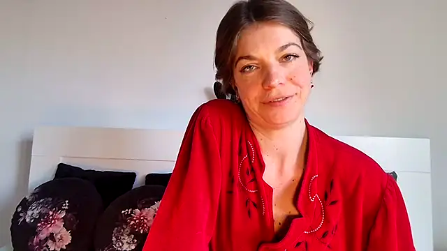 Snapshot of Rosemarie_Blu chatting on 02-27-26, 08:25 Rosemarie Blu online show from 02-27-26, 08:25