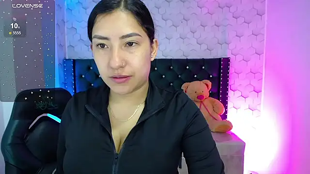 Snapshot of Sarah_evansm chatting on 10-11-25, 03:21 Sarah evansm online show from 10-11-25, 03:21