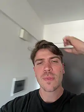 shuki0101 online show from 02-10-26, 03:16