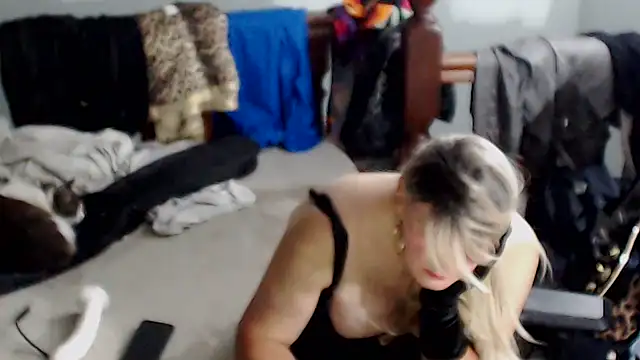 emmex671 online show from 10-27-25, 01:09