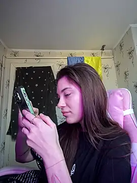 Snapshot of MrrKate chatting on 03-09-25, 08:18 MrrKate online show from 03-09-25, 08:18