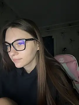 Snapshot of MrrKate chatting on 11-19-25, 02:00 MrrKate online show from 11-19-25, 02:00