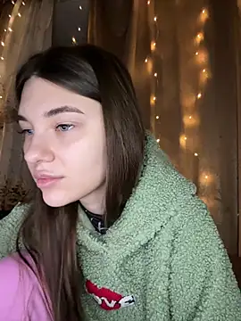 Snapshot of MrrKate chatting on 02-11-26, 01:21 MrrKate online show from 02-11-26, 01:21