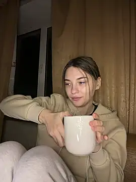 Snapshot of MrrKate chatting on 03-08-26, 02:04 MrrKate online show from 03-08-26, 02:04