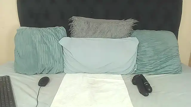 BootyClitQueen online show from 09-23-25, 01:25