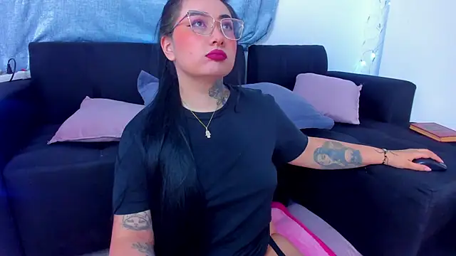 Curvybaddie99 online show from 11-06-25, 02:34