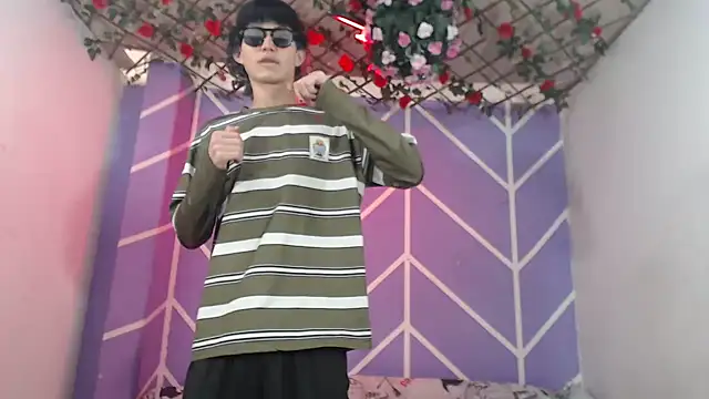 Maxxi hot23 online show from 10-14-25, 07:25