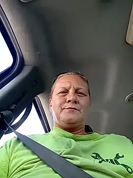 wetnwildforyou online show from 10-17-25, 04:09