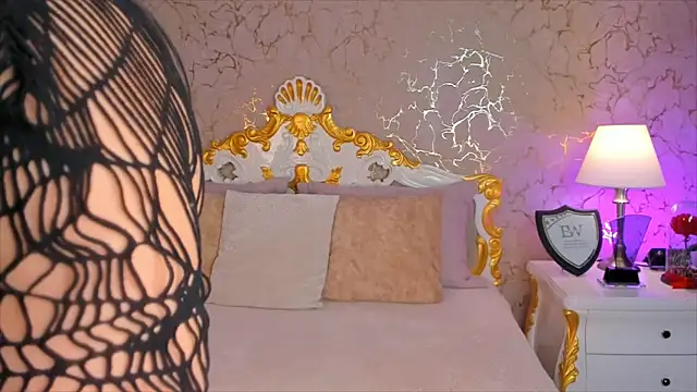 ScarlettWallace online show from 10-09-25, 09:57