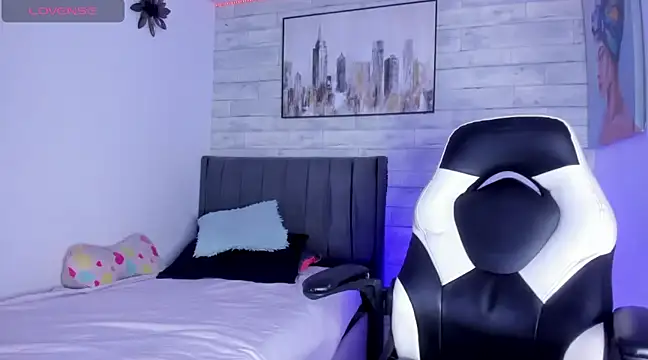 Snapshot of Aida_princess chatting on 03-12-25, 11:33 Aida princess online show from 03-12-25, 11:33