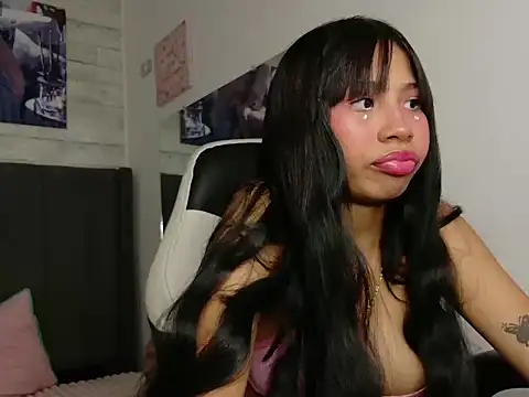 Snapshot of Aida_princess chatting on 10-05-25, 11:02 Aida princess online show from 10-05-25, 11:02