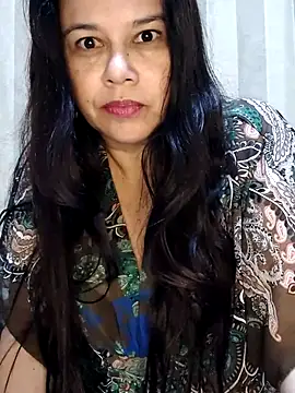 Snapshot of Novata chatting on 06-13-26, 11:41 Novata online show from 06-13-26, 11:41