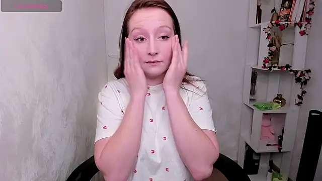 LinaFlawless online show from 10-14-25, 02:34