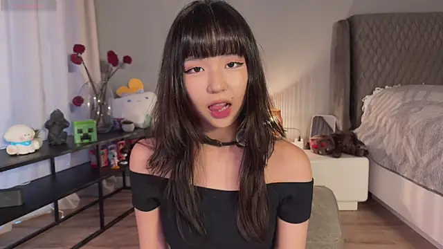 Snapshot of melana_love chatting on 10-06-25, 01:41 melana love online show from 10-06-25, 01:41