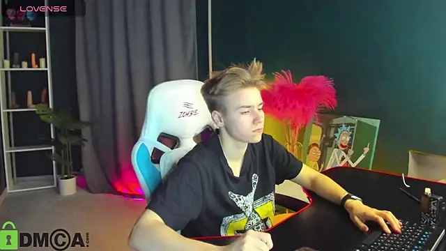 Jean Wilsons online show from 03-19-25, 01:40