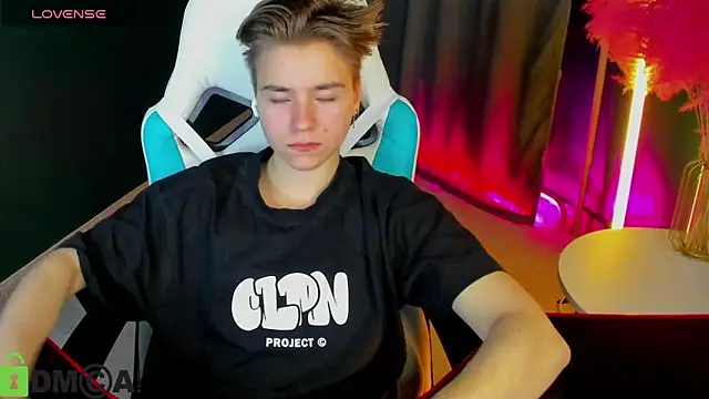 Jean Wilsons online show from 03-21-25, 02:07