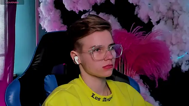 Jean Wilsons online show from 04-17-26, 11:13