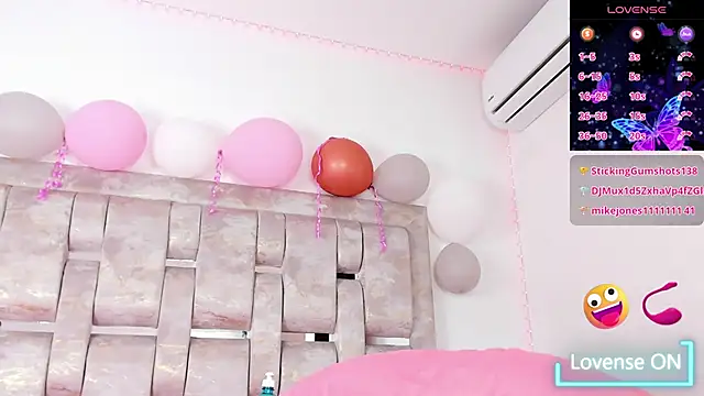 Snapshot of LunaaSweett chatting on 03-20-25, 08:08 LunaaSweett online show from 03-20-25, 08:08
