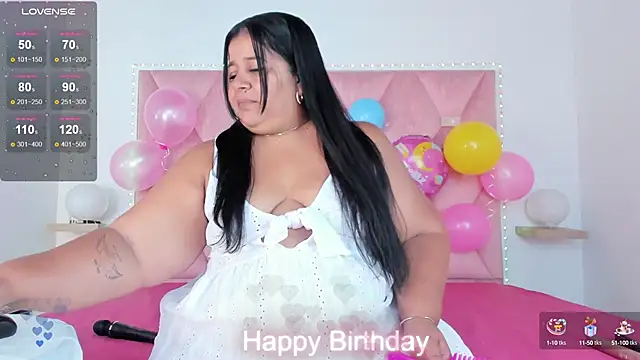 Snapshot of LunaaSweett chatting on 09-14-25, 01:54 LunaaSweett online show from 09-14-25, 01:54