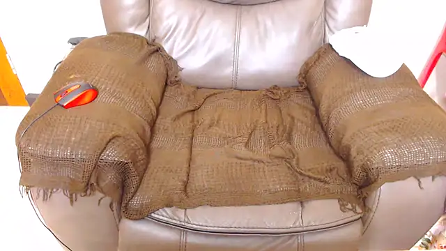 ChocolateClit online show from 11-30-25, 03:38