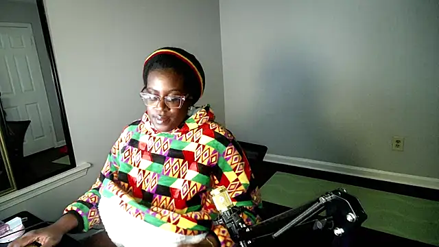 lovelyenigma365 online show from 02-06-26, 11:52