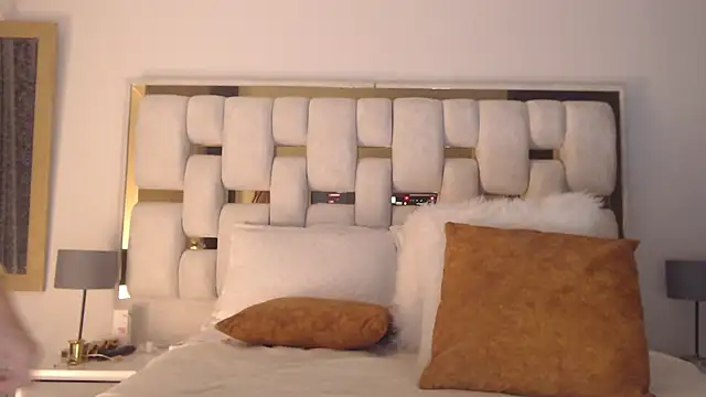 HotBellaMilf online show from 10-01-25, 11:44