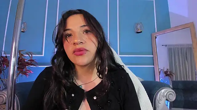 TaraTaylorr online show from 09-11-25, 02:22