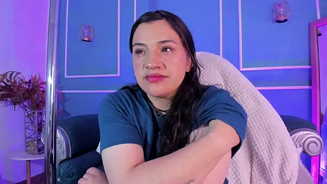 TaraTaylorr online show from 10-13-25, 03:17