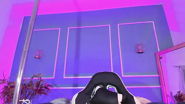 TaraTaylorr online show from 10-24-25, 02:41