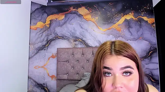 Snapshot of MadissonLee__ chatting on 11-28-25, 12:52 MadissonLee online show from 11-28-25, 12:52