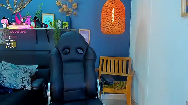 yessila parker online show from 03-03-26, 09:26