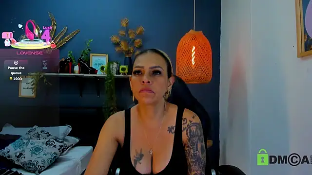 yessila parker online show from 04-26-26, 08:45