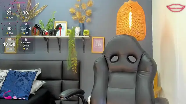 yessila parker online show from 07-16-26, 08:53