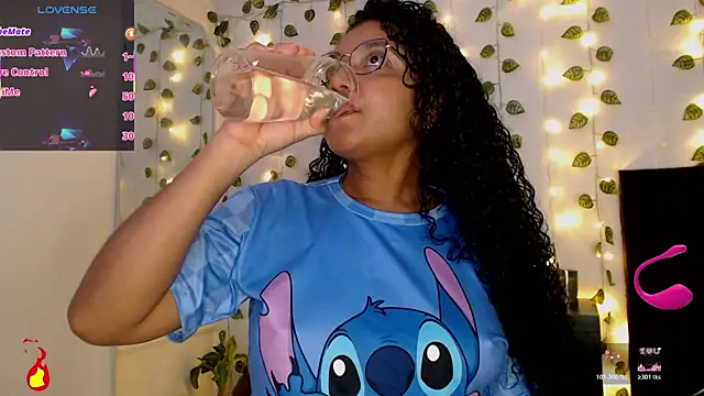 Snapshot of victtoria_cane63 chatting on 05-19-26, 11:11 victtoria cane63 online show from 05-19-26, 11:11