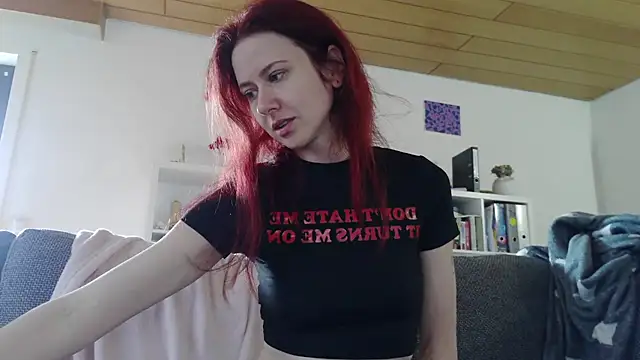 Snapshot of SweetSeraphine chatting on 09-14-25, 09:30 SweetSeraphine online show from 09-14-25, 09:30