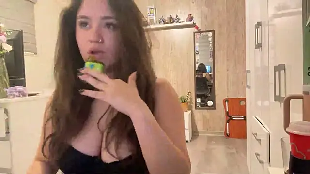 Snapshot of Piolapk chatting on 03-17-26, 01:43 Piolapk online show from 03-17-26, 01:43