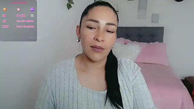 luna lgomez  online show from 03-05-26, 12:12