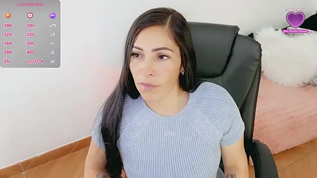 Snapshot of luna_lgomez_ chatting on 04-01-26, 12:28 luna lgomez online show from 04-01-26, 12:28