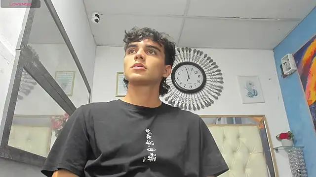 heiker  online show from 03-04-25, 01:12