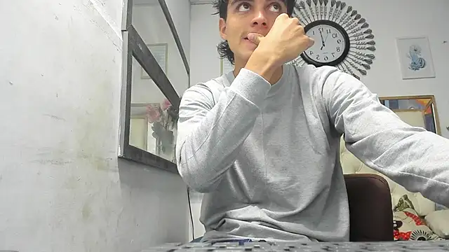 heiker  online show from 03-17-25, 01:35