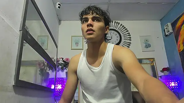 heiker  online show from 03-18-25, 02:04