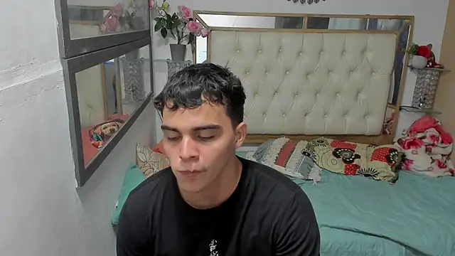 heiker  online show from 11-07-25, 03:06