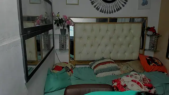 heiker  online show from 12-03-25, 03:14