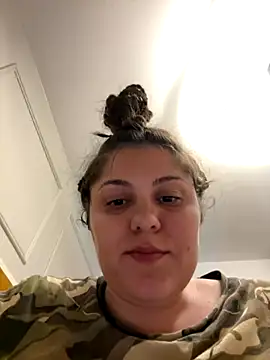 Layla- online show from 09-15-25, 11:16