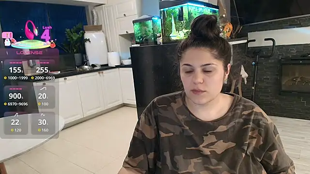 Layla- online show from 04-28-26, 07:52