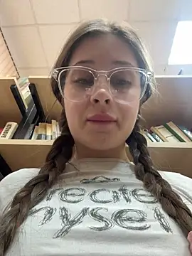 Snapshot of melicious_ chatting on 02-18-26, 06:42 melicious online show from 02-18-26, 06:42