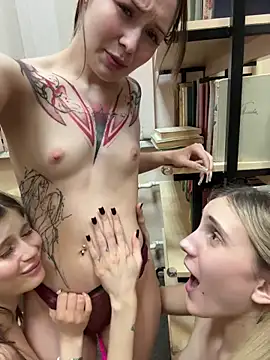 Snapshot of melicious_ chatting on 03-08-26, 07:39 melicious online show from 03-08-26, 07:39