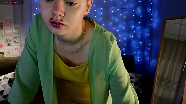 meow mellie online show from 09-15-25, 02:33