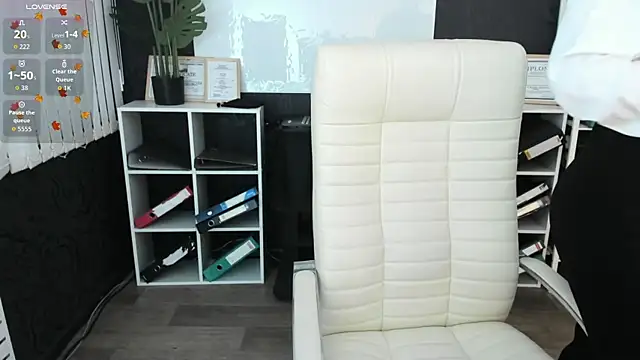 meow mellie online show from 10-16-25, 01:39